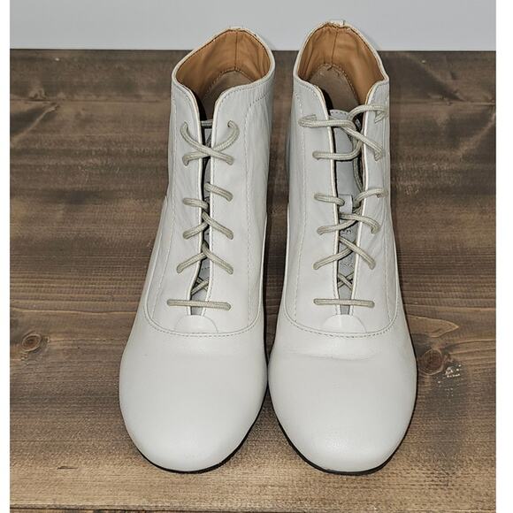 Array by Massey leather lace up ankle boots womens sz9M light grey butter soft - Picture 2 of 11